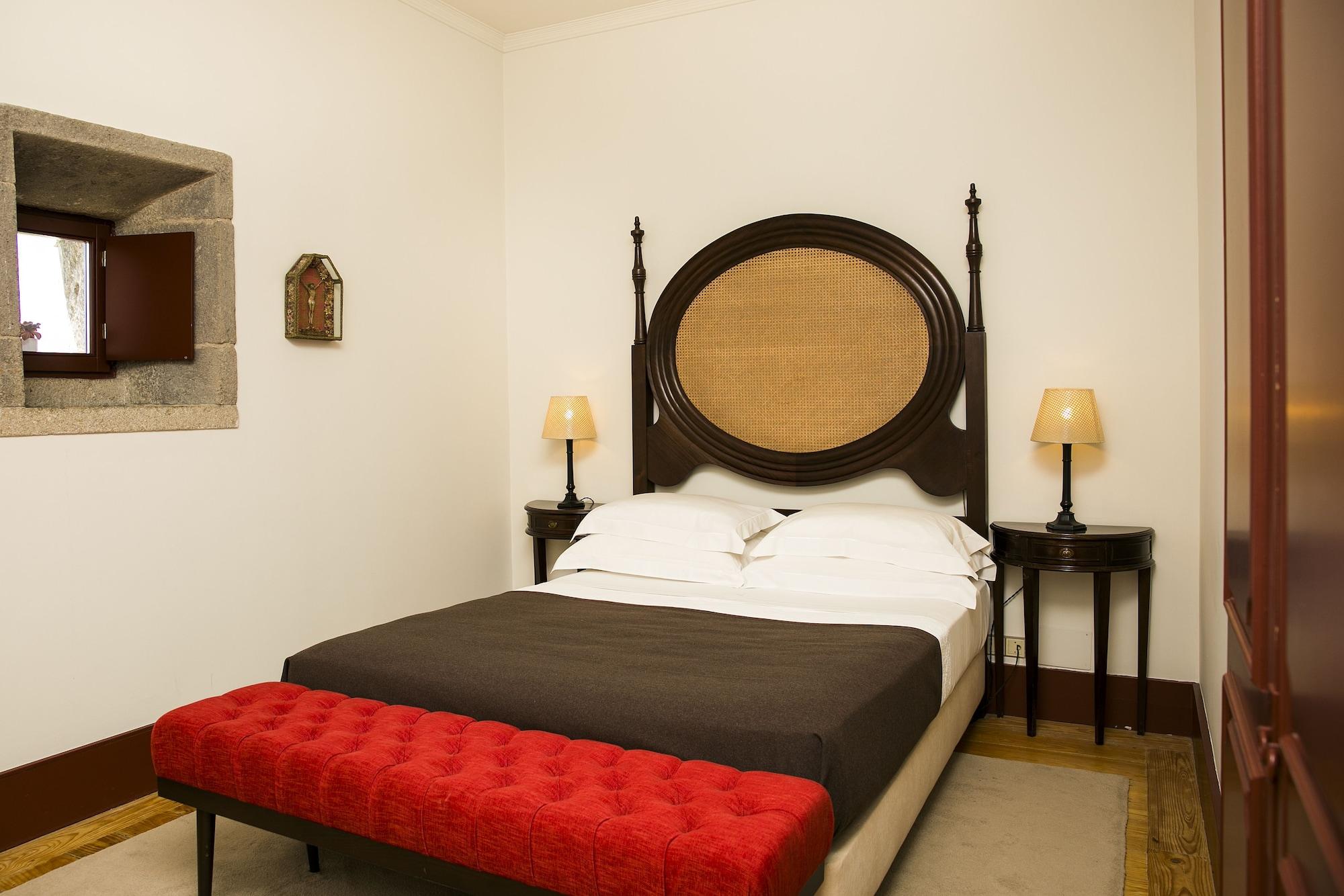 Pousada Mosteiro De Guimarães Zewnętrze zdjęcie A room at the hotel