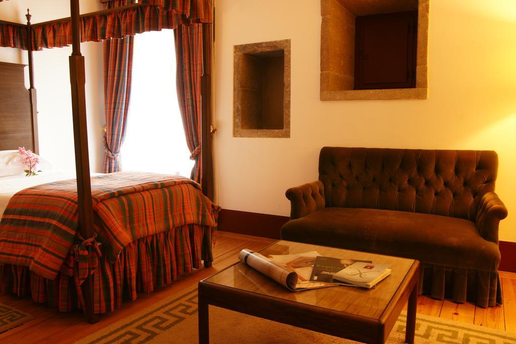 Pousada Mosteiro De Guimarães Pokój zdjęcie A room at the hotel