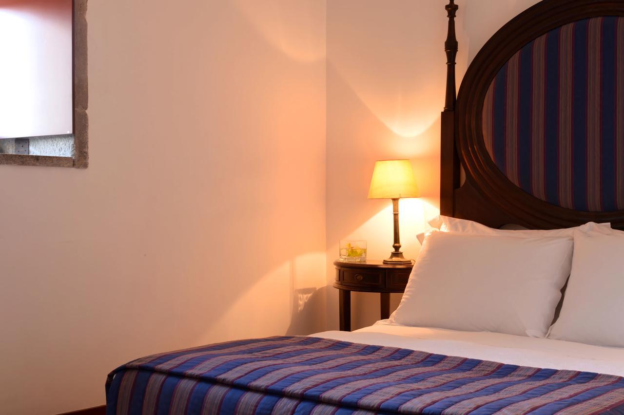 Pousada Mosteiro De Guimarães Zewnętrze zdjęcie A bedroom at the hotel